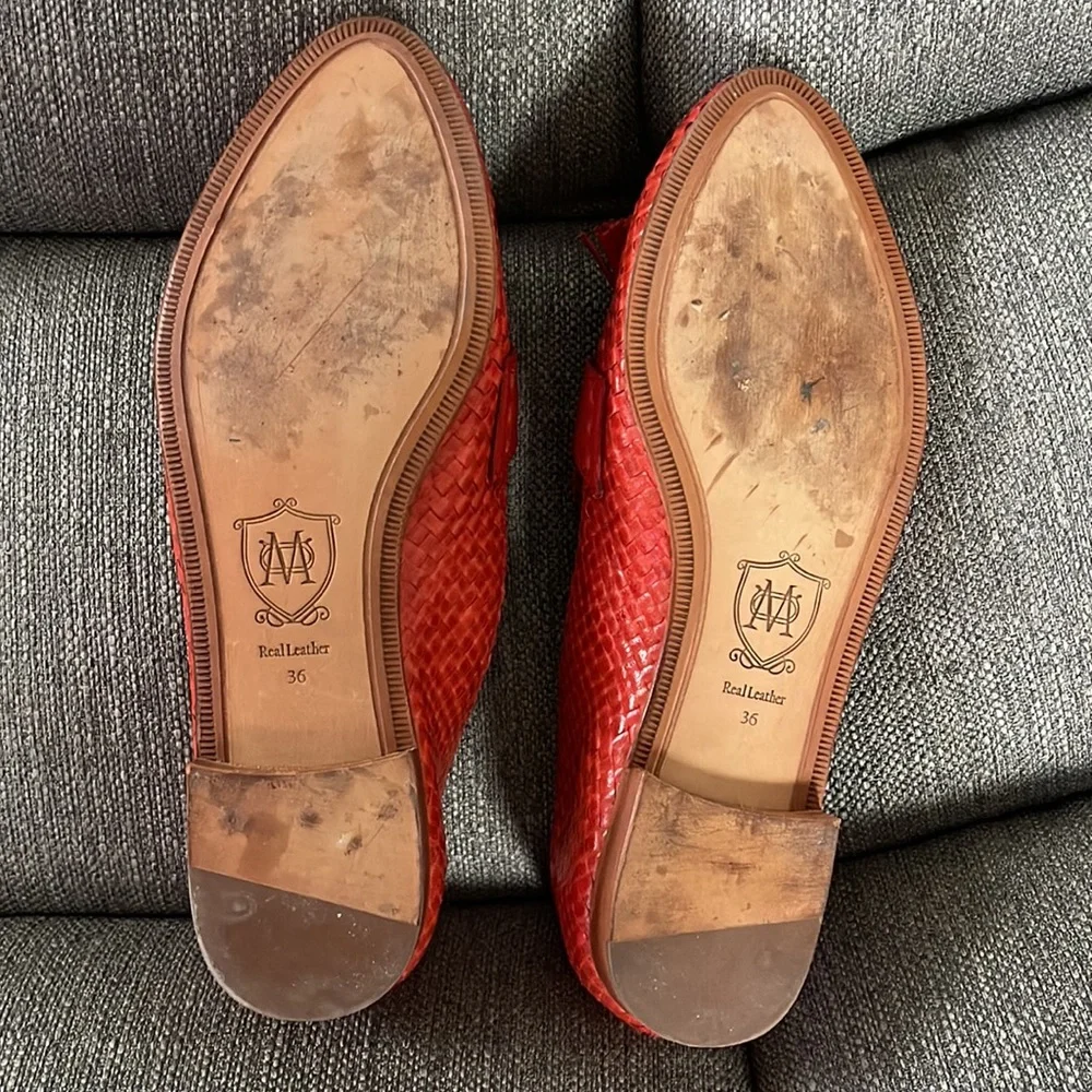 Pre-used excellent condition Massimo Dutti flat - Picture 3 of 5